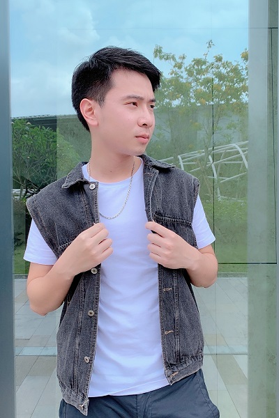 輔助設(shè)計師邱海然.jpg